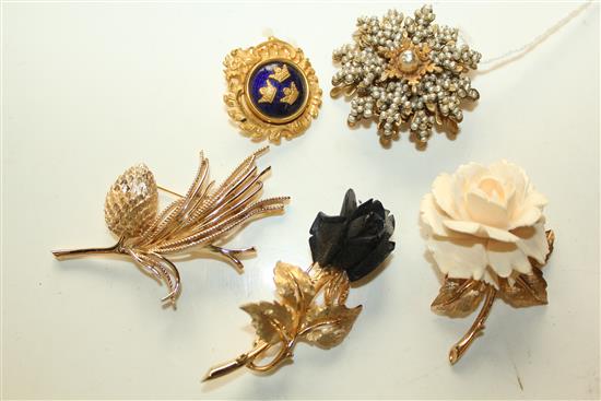 Miriam Haskell pearl-set starburst brooch & 4 other costume brooches by Trifari, Boucher & Sporrong(-)